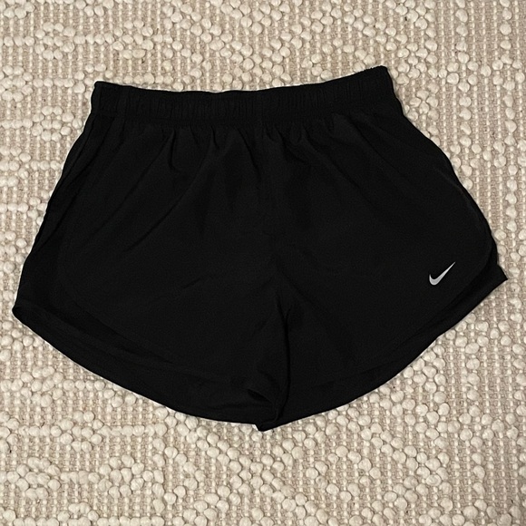 NWOT Nike Woman’s Tempo Dri Fit Running Shorts | Black on Black | Size Medium - Picture 6 of 7